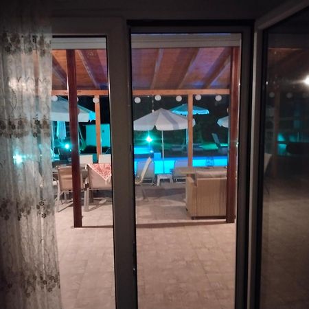 Maria Lemoni Swimming Pool Apartment نيا سكيوني المظهر الخارجي الصورة